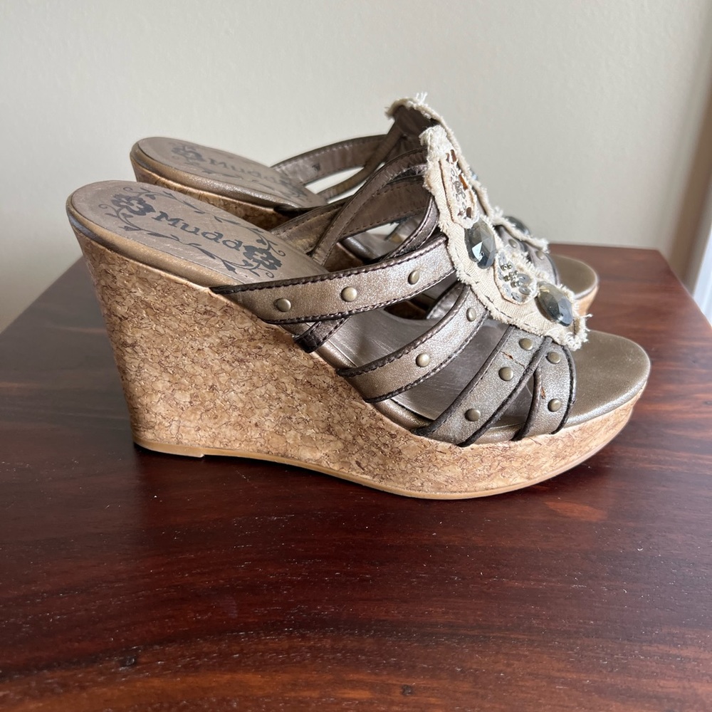 Cute wedge Mudd sandal